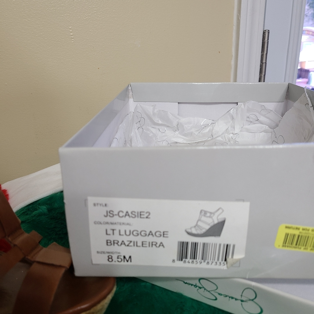 Sandals - Picture 4 of 6